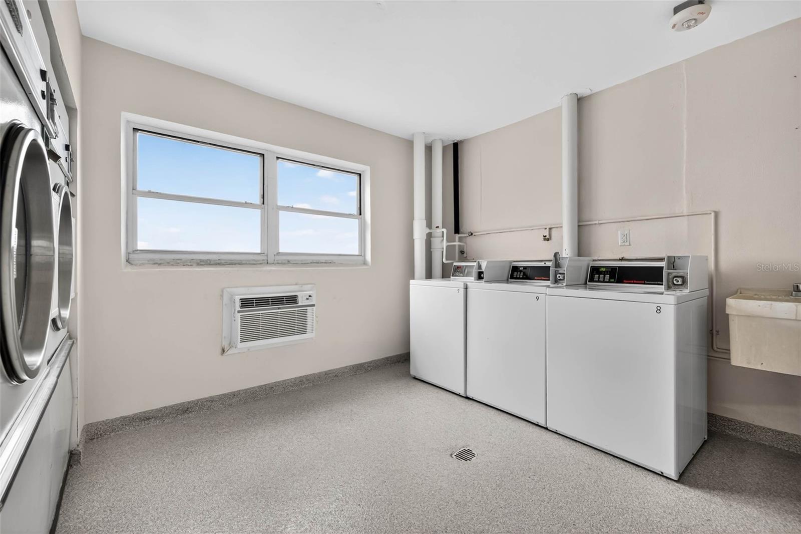 Image 38 of 44 For 6020 Shore Boulevard S 602