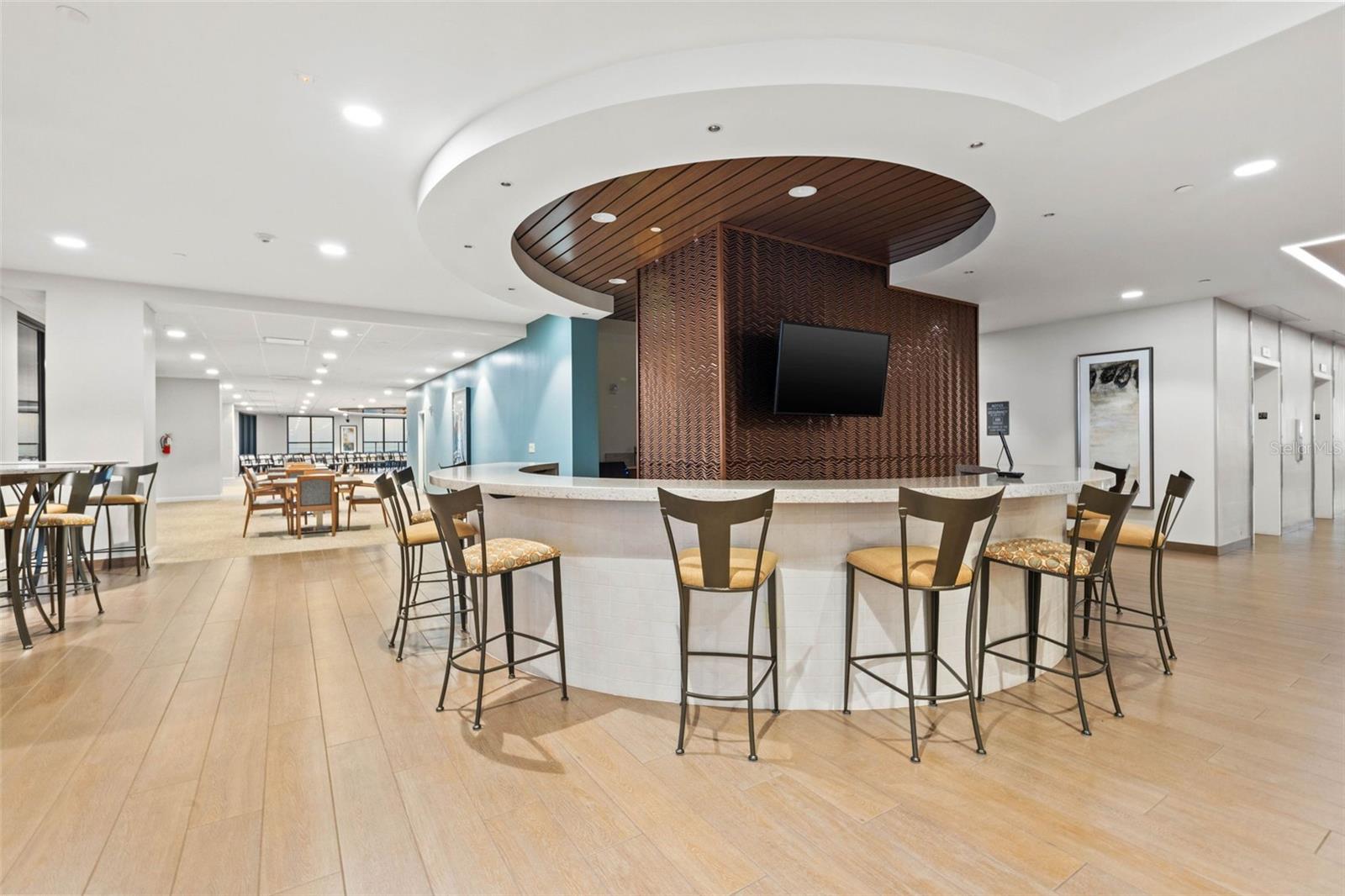 Image 48 of 62 For 1 Beach Drive Se 2006