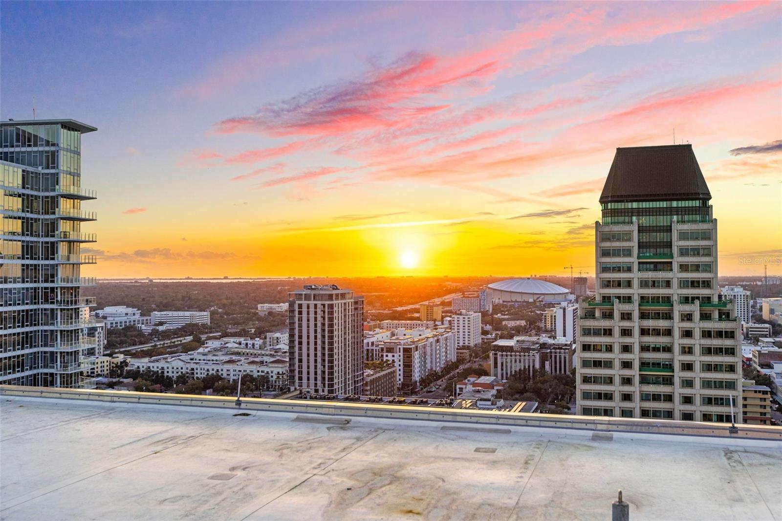 Image 58 of 62 For 1 Beach Drive Se 2006