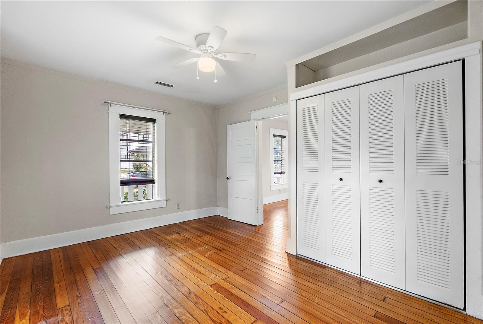 Image 10 of 31 For 130 17th Avenue N