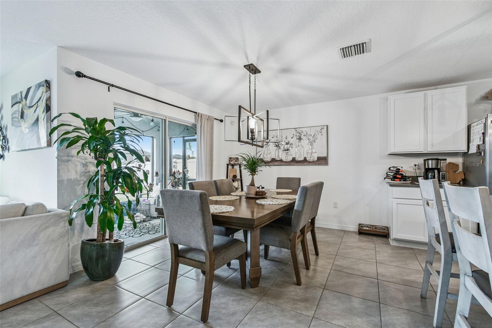 Image 10 of 47 For 3139 Silver Date Drive