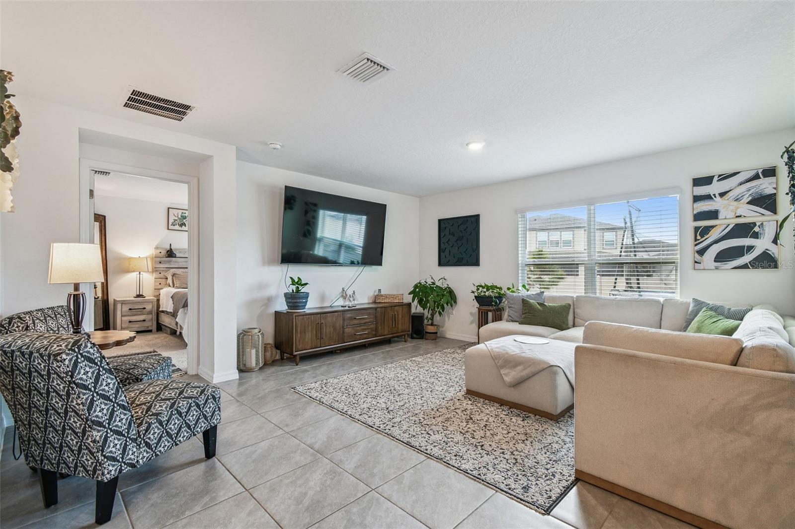 Image 13 of 47 For 3139 Silver Date Drive