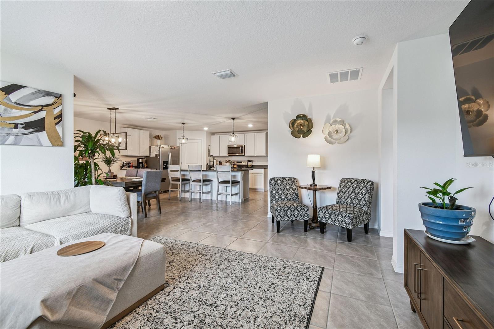 Image 14 of 47 For 3139 Silver Date Drive