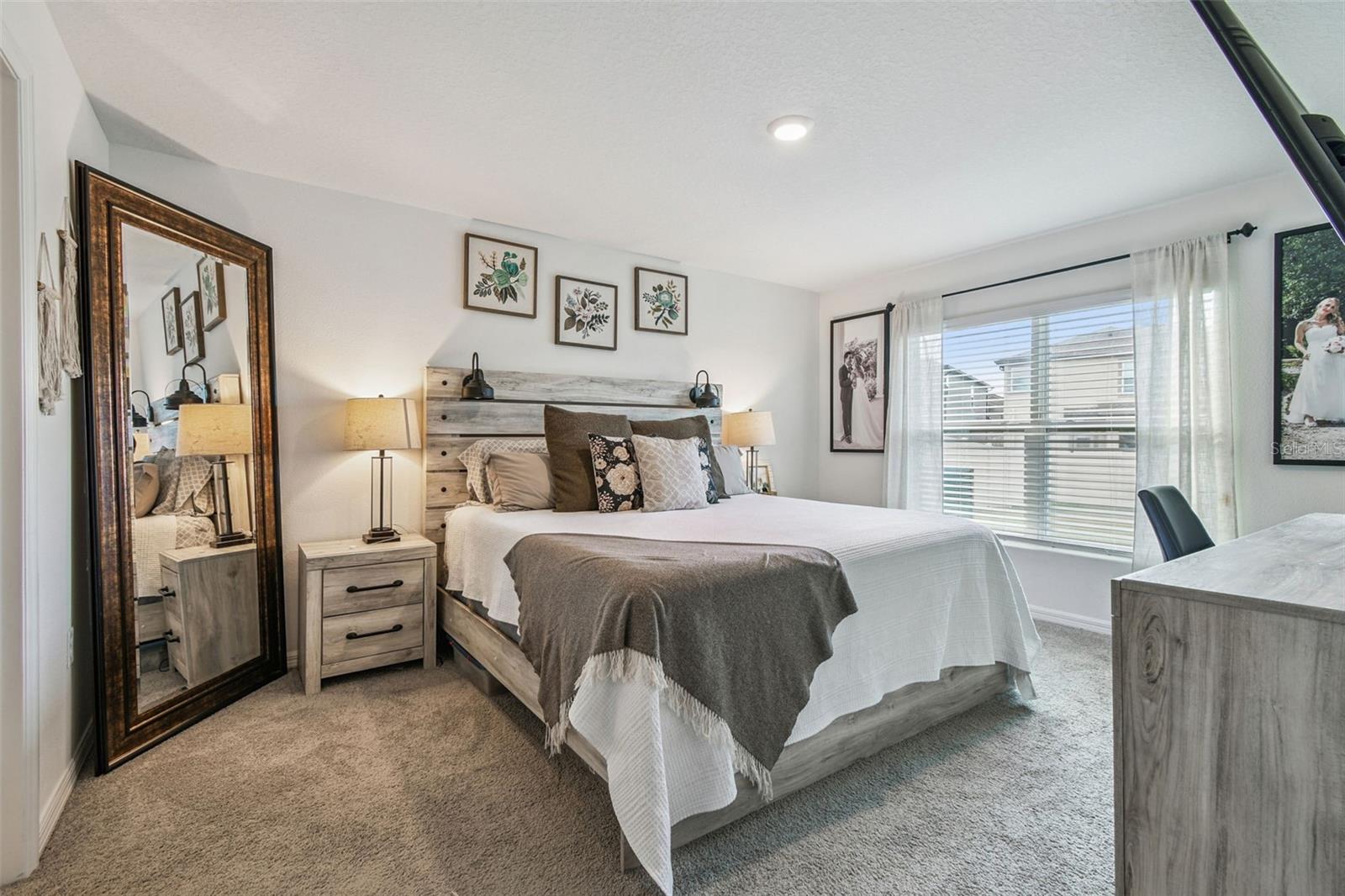 Image 16 of 47 For 3139 Silver Date Drive