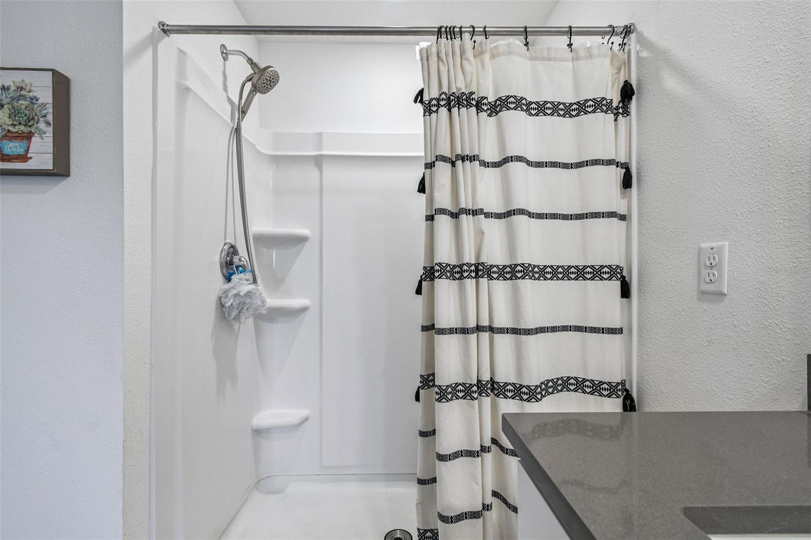 Image 19 of 47 For 3139 Silver Date Drive