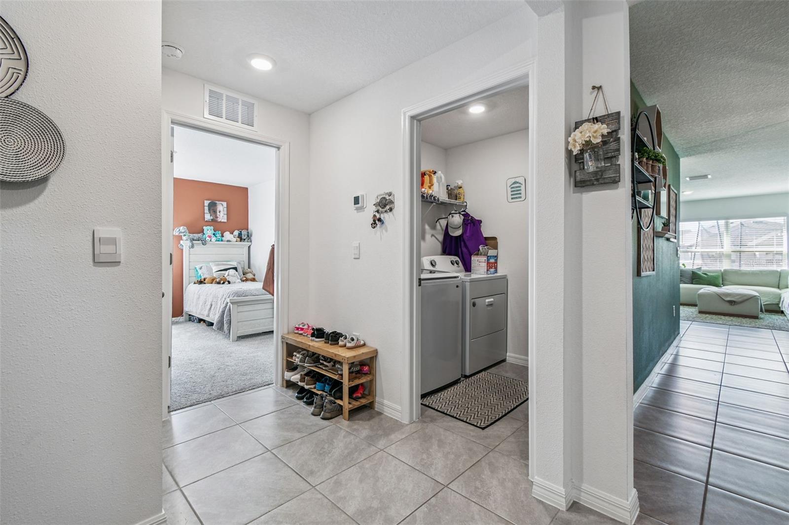 Image 23 of 47 For 3139 Silver Date Drive