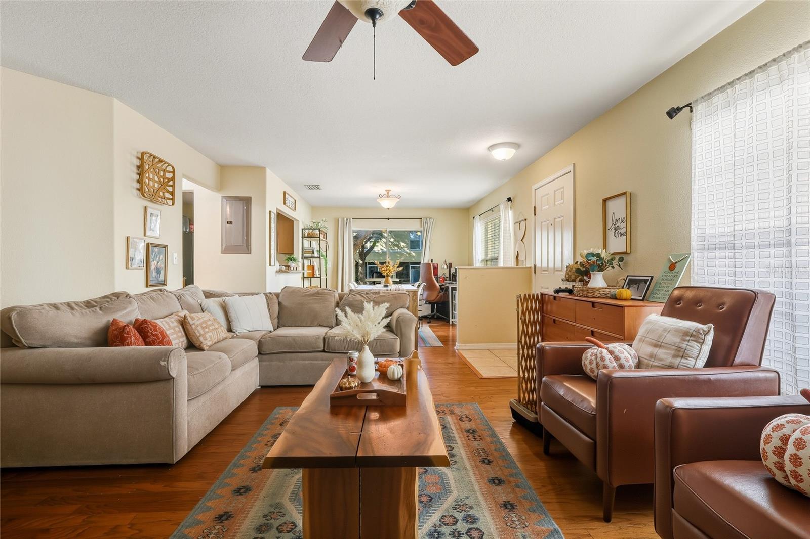 Image 7 of 14 For 10952 Keys Gate Drive