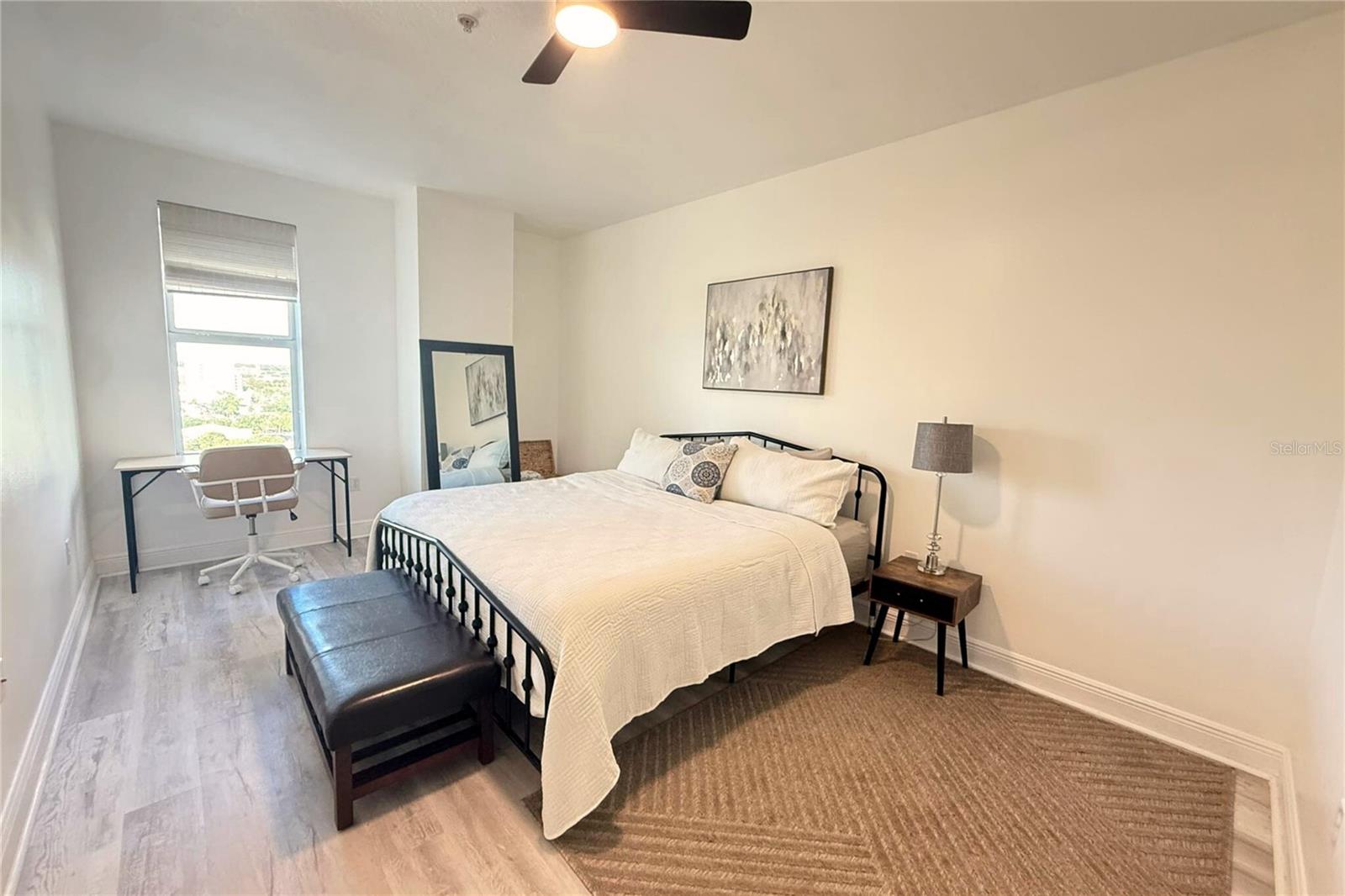 Image 14 of 51 For 628 Cleveland Street 1310