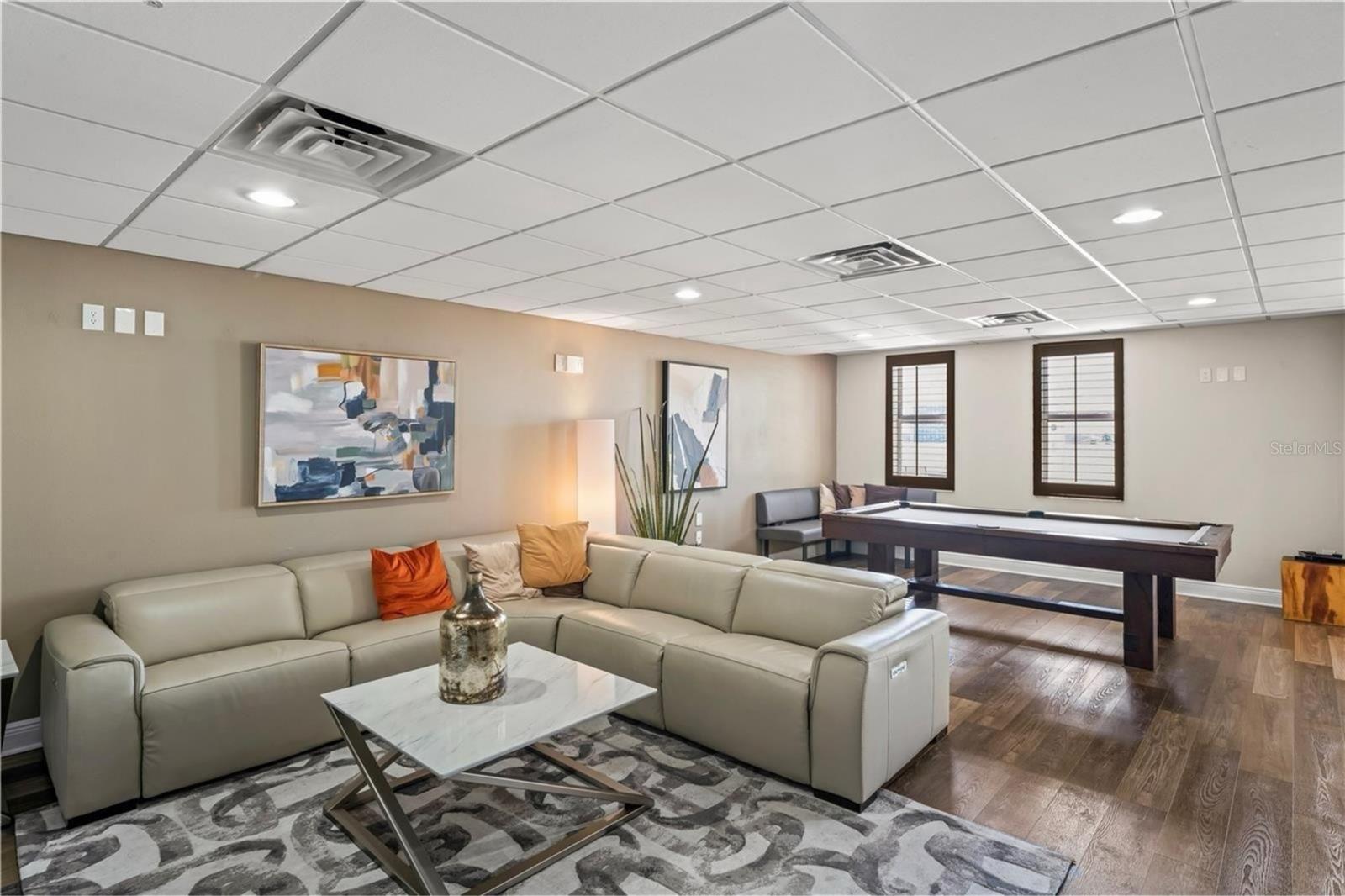 Image 39 of 51 For 628 Cleveland Street 1310