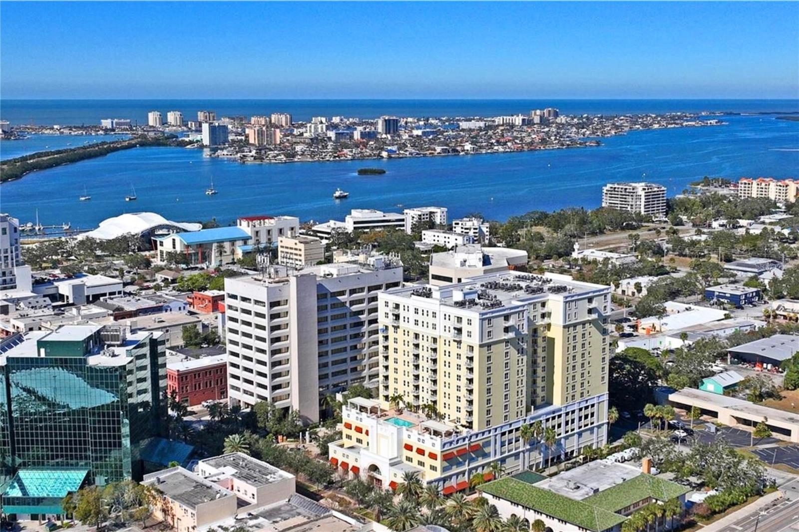 Image 45 of 51 For 628 Cleveland Street 1310