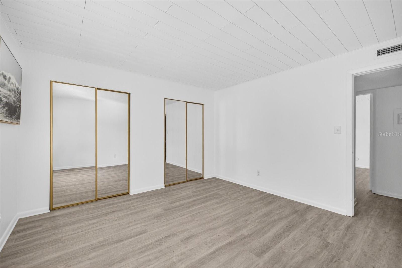 Image 20 of 27 For 2808 Azeele Street 205