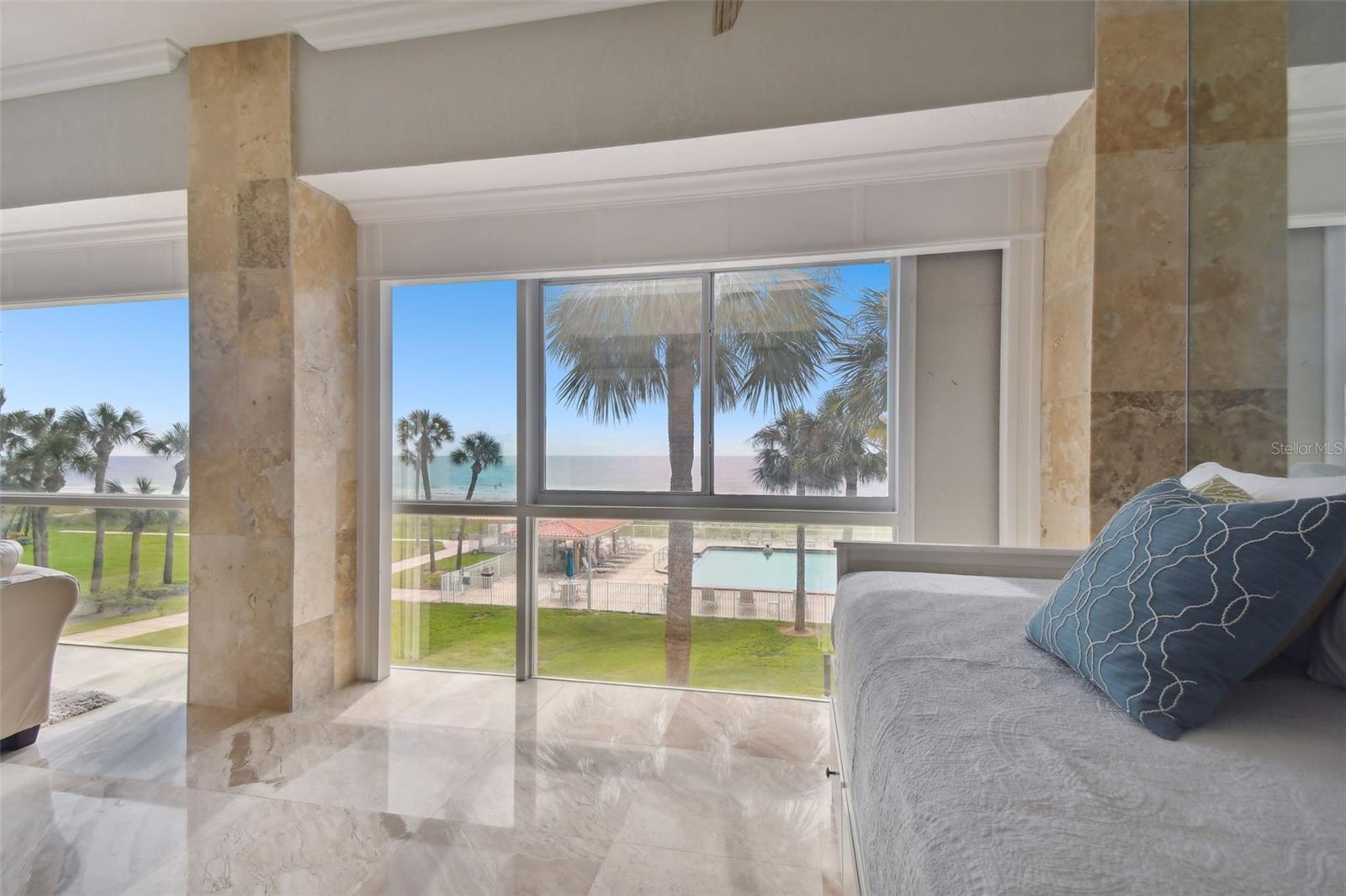 Image 16 of 51 For 880 Mandalay Avenue Cu15