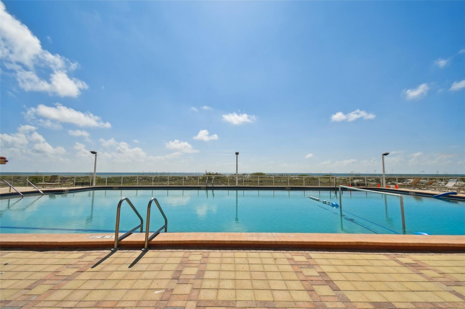 Image 35 of 51 For 880 Mandalay Avenue Cu15