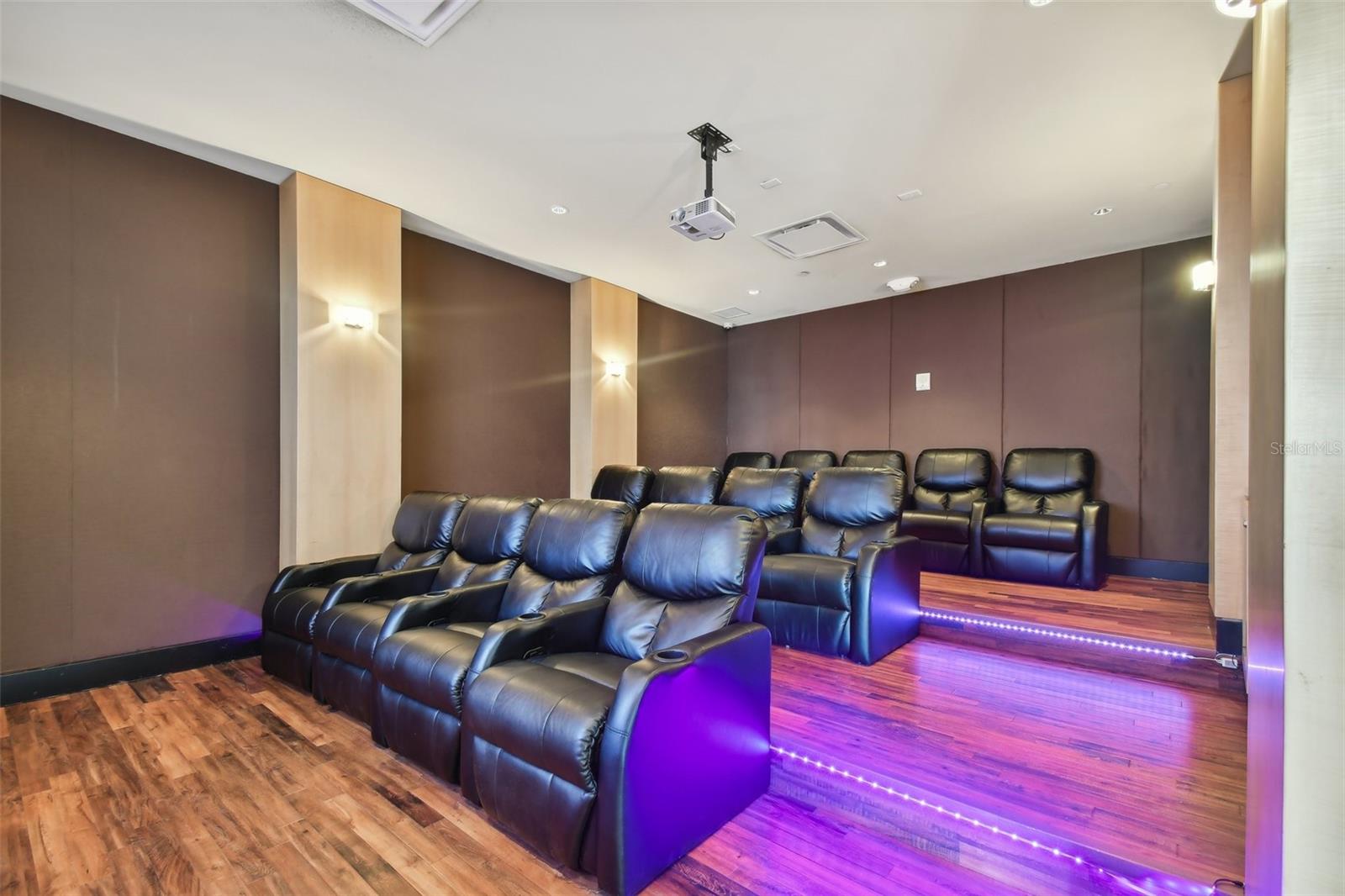 Image 41 of 51 For 880 Mandalay Avenue Cu15