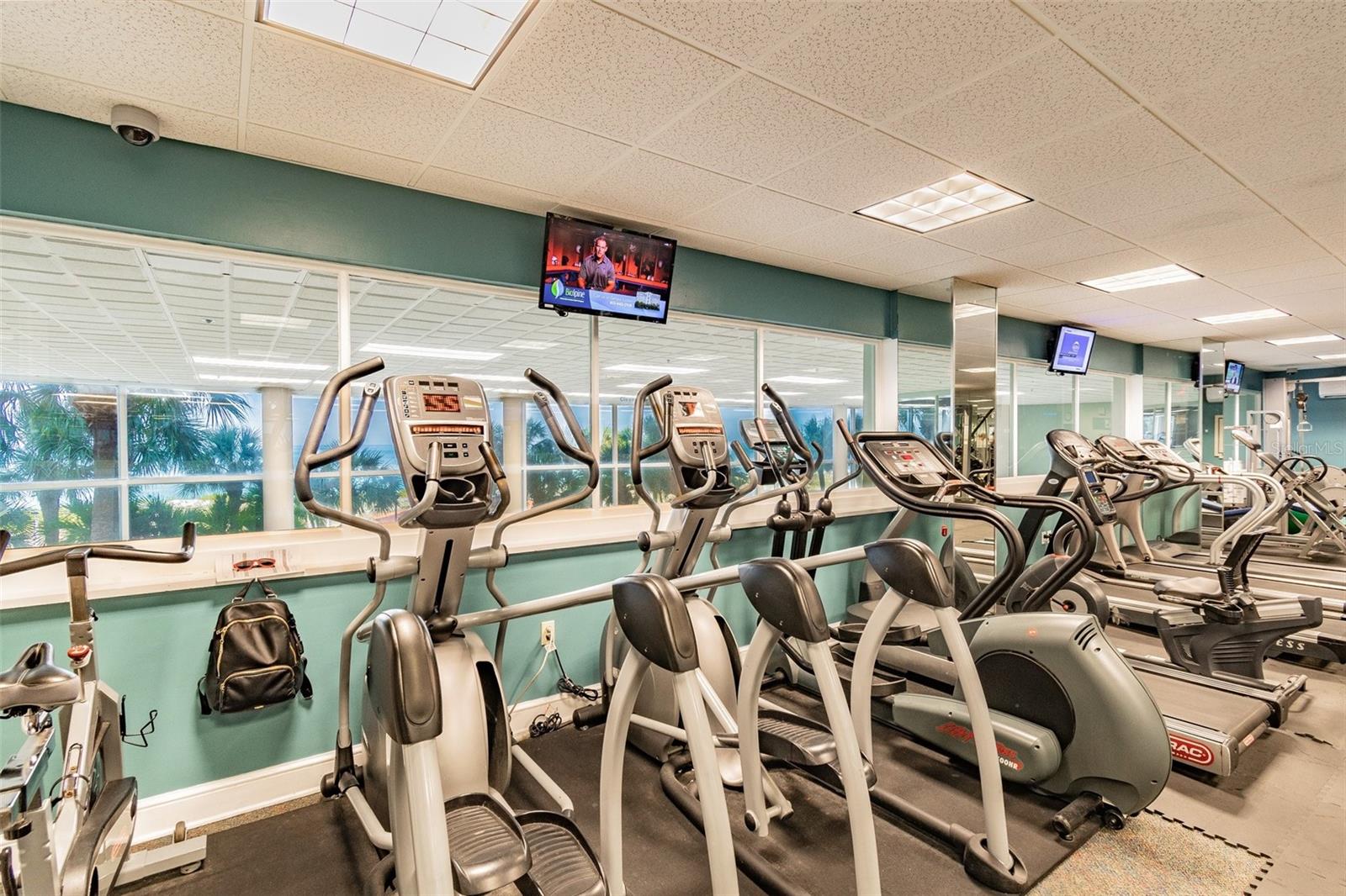 Image 44 of 51 For 880 Mandalay Avenue Cu15