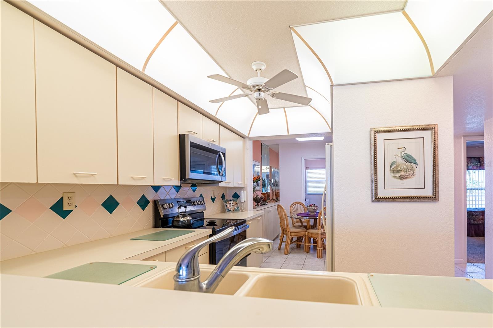 Image 21 of 34 For 5701 Bahia Del Mar Circle 407