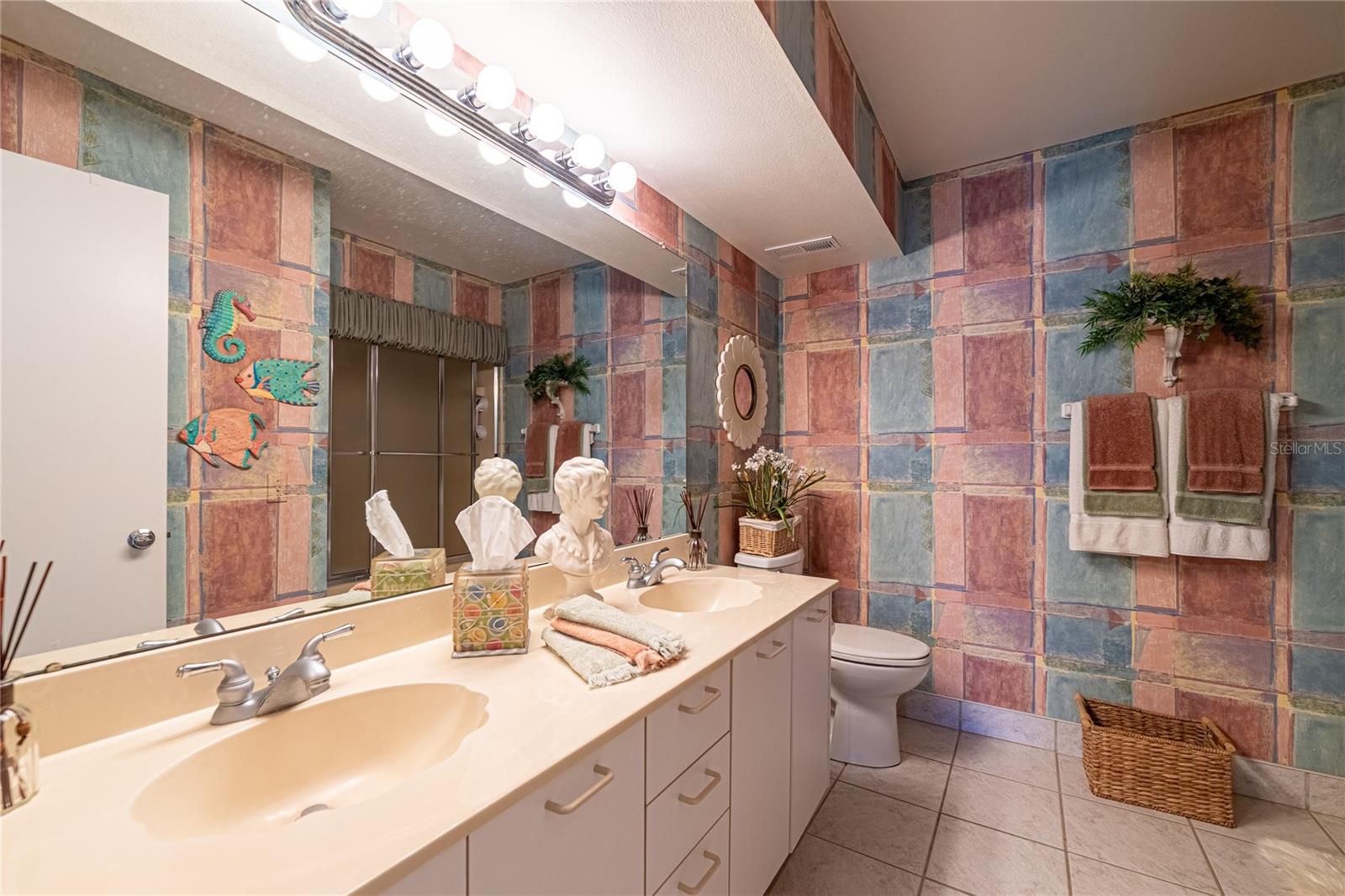 Image 26 of 34 For 5701 Bahia Del Mar Circle 407