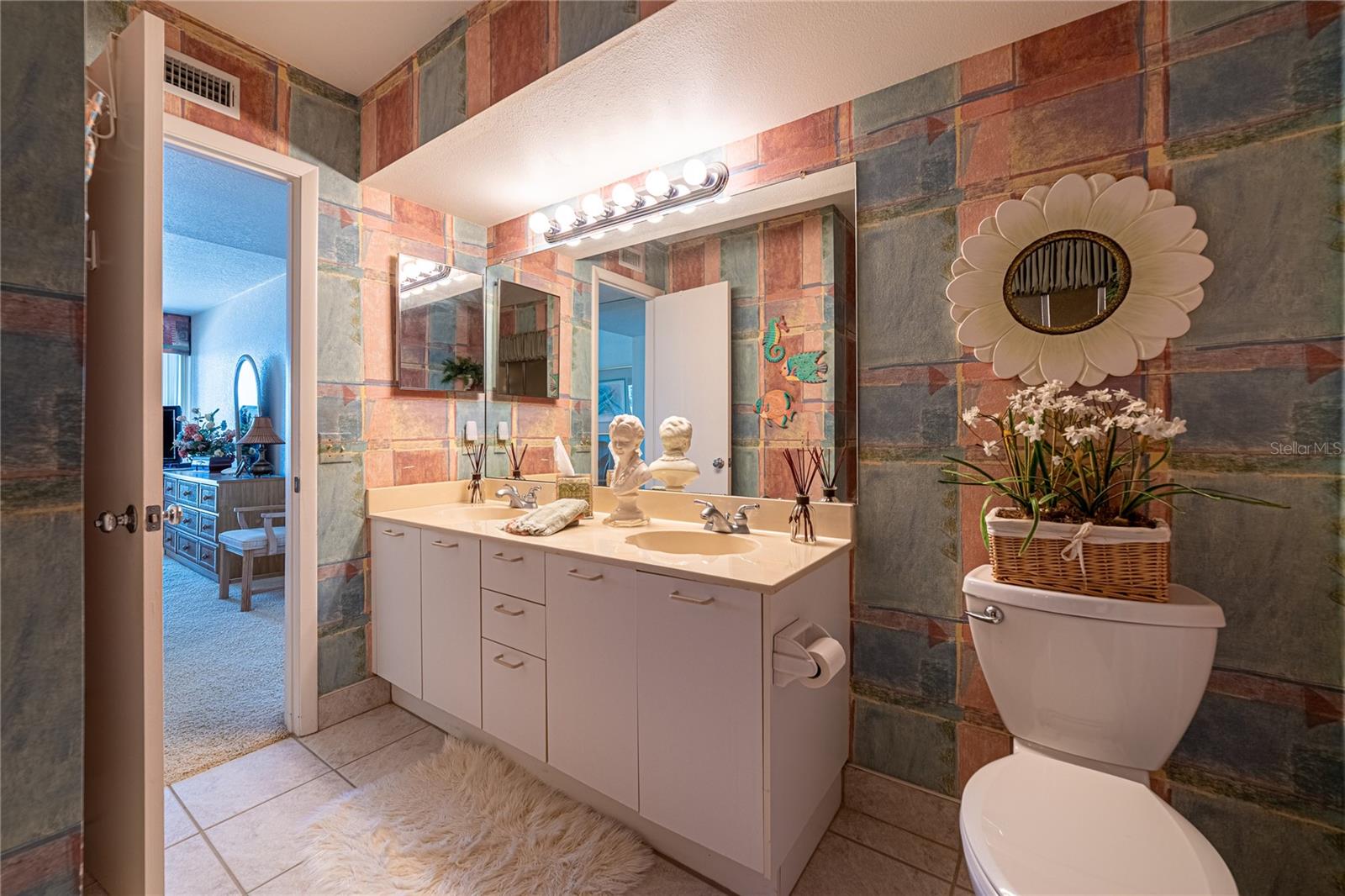 Image 27 of 34 For 5701 Bahia Del Mar Circle 407