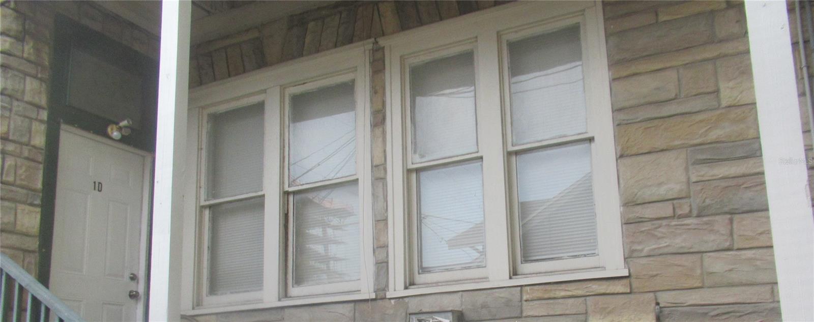 Image 3 of 16 For 730 4th Avenue N 1d