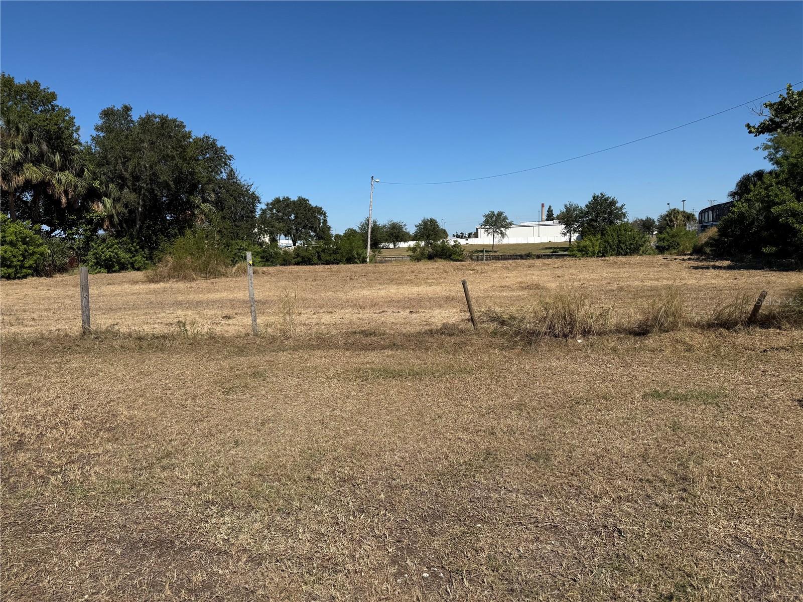 Image 3 of 7 For 601 Flamingo Drive