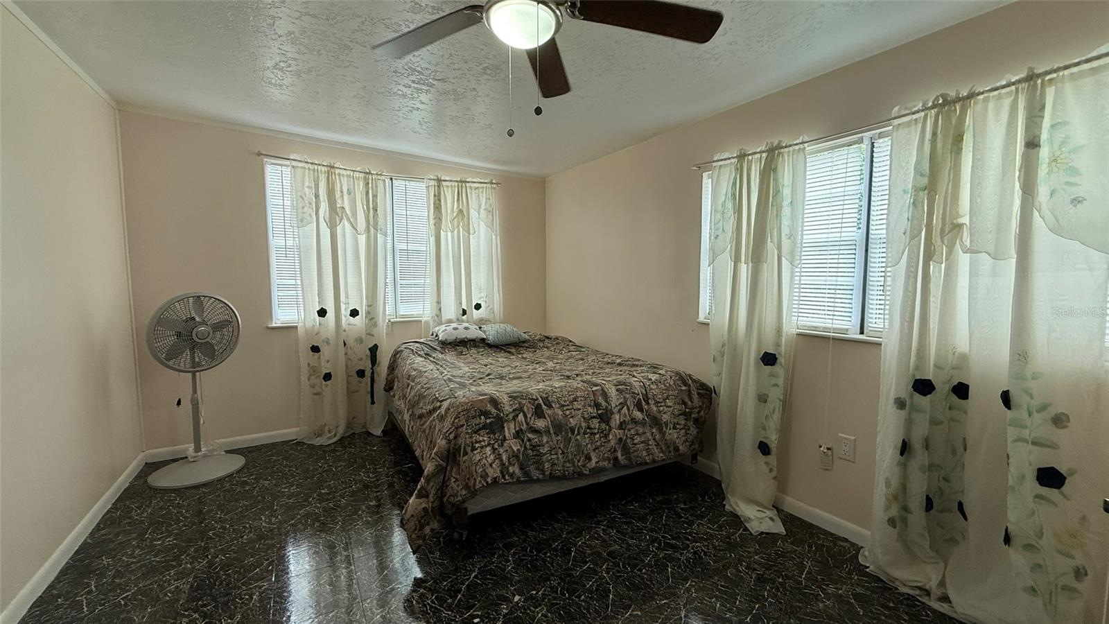 Image 14 of 25 For 5754 9th Street