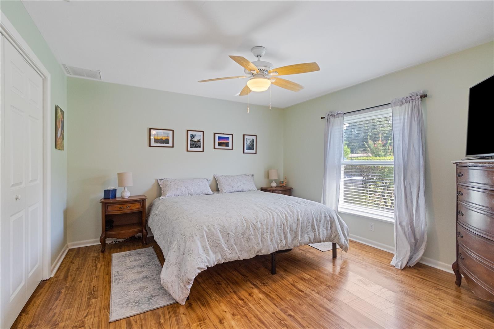 Image 19 of 29 For 105 Douglas Street