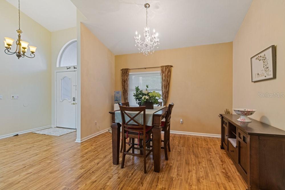 Image 22 of 29 For 105 Douglas Street