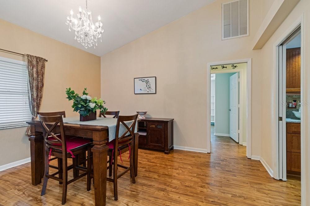 Image 23 of 29 For 105 Douglas Street