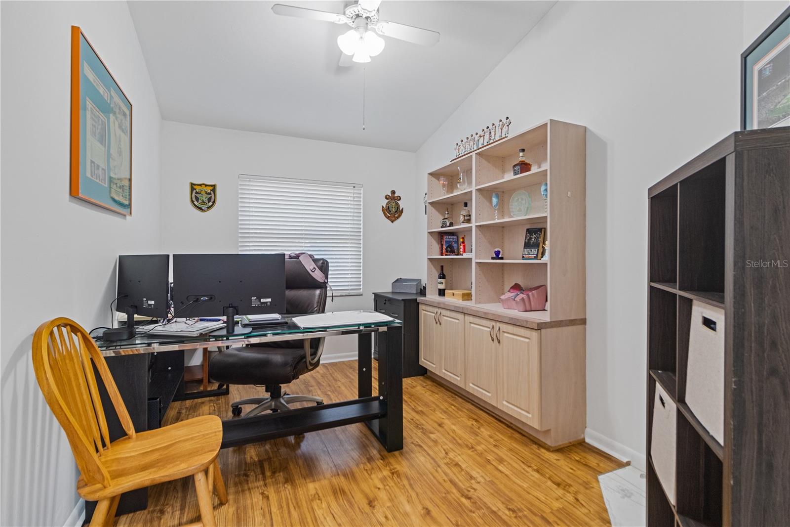 Image 24 of 29 For 105 Douglas Street