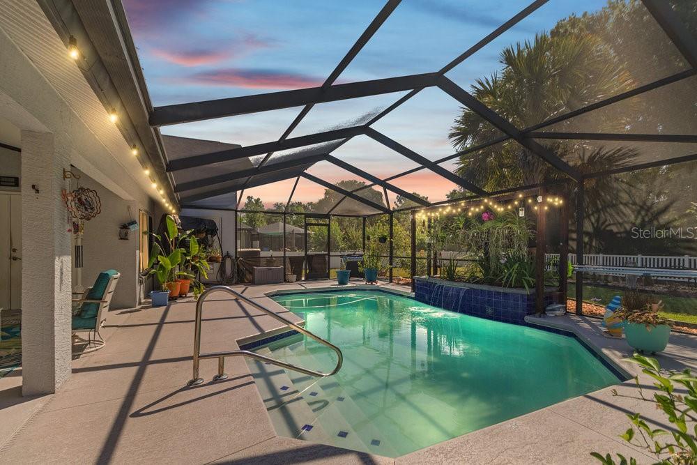 Image 27 of 29 For 105 Douglas Street