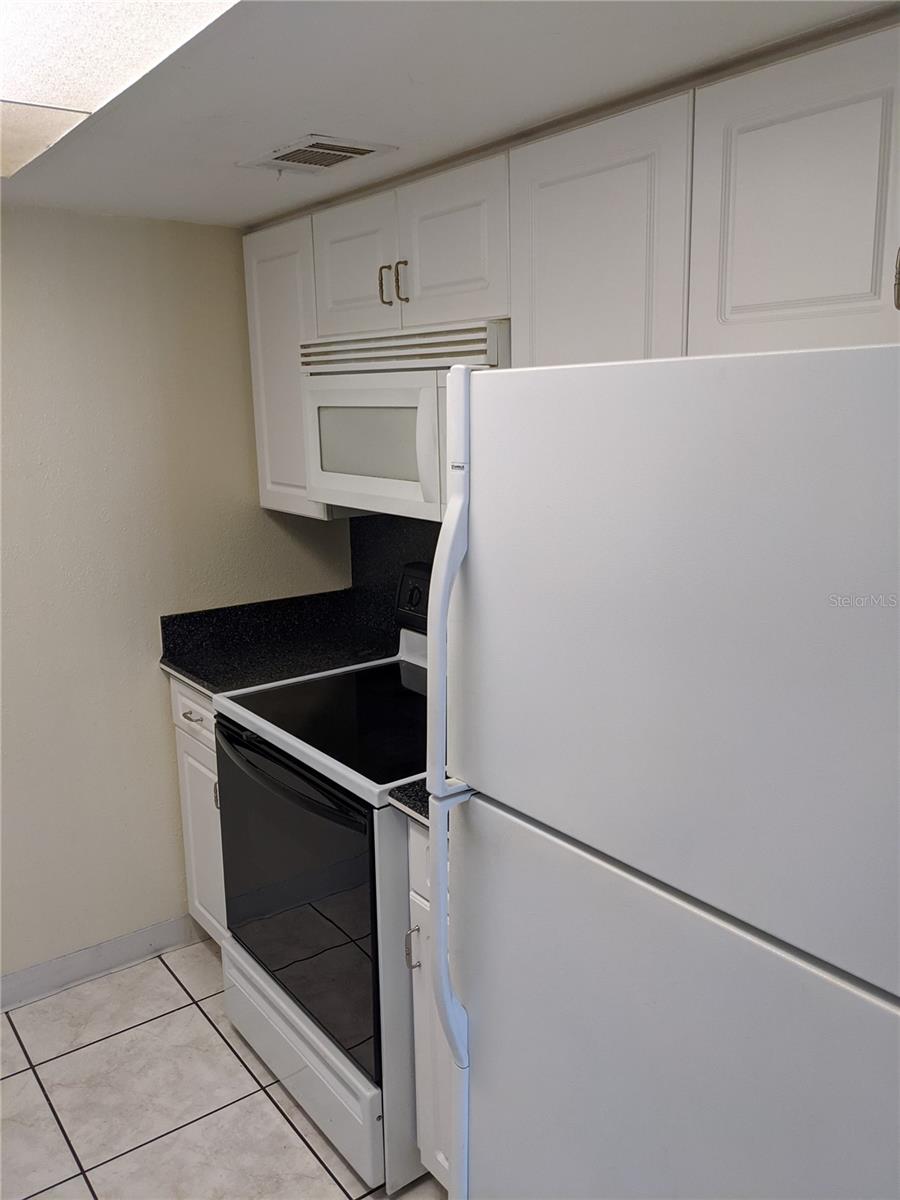 Image 13 of 22 For 4701 Joseph Court 244