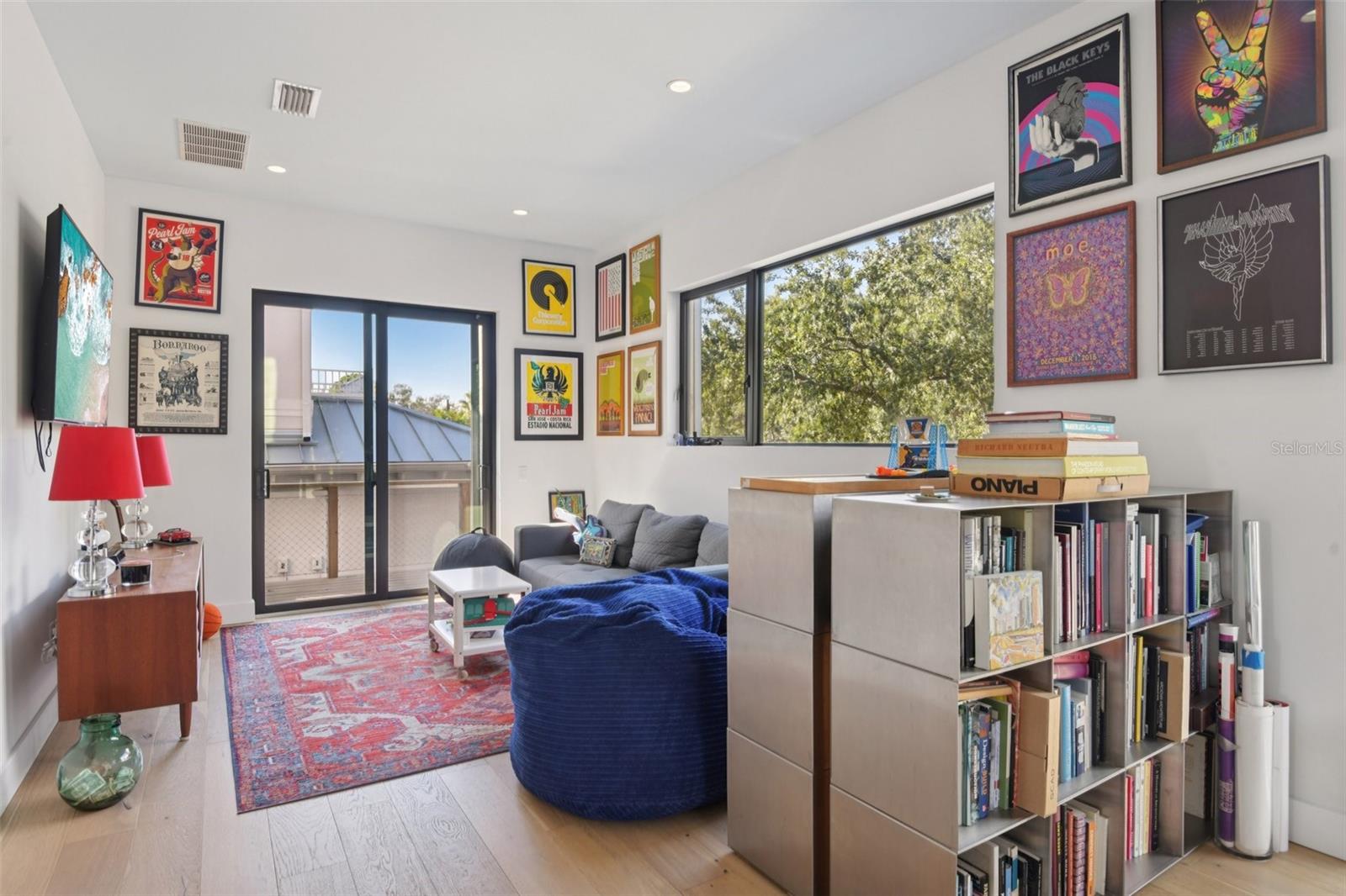 Image 26 of 67 For 4828 Flamingo Road