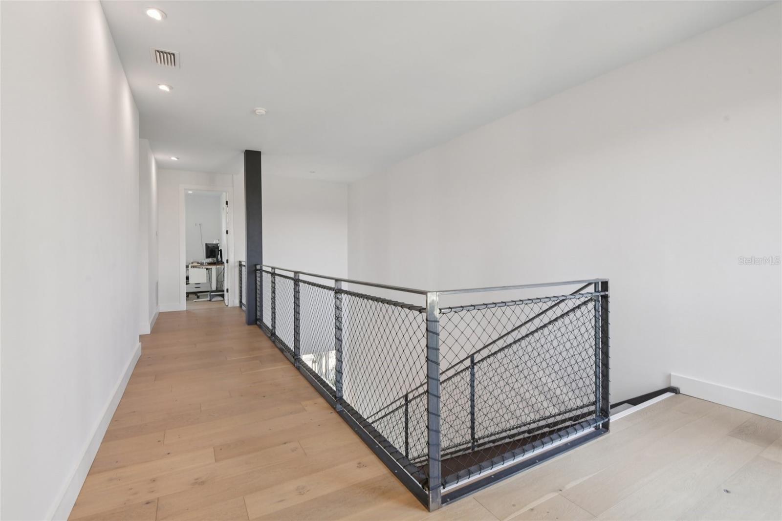 Image 30 of 67 For 4828 Flamingo Road