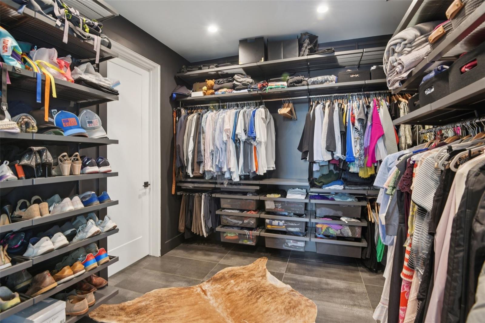 Image 40 of 67 For 4828 Flamingo Road