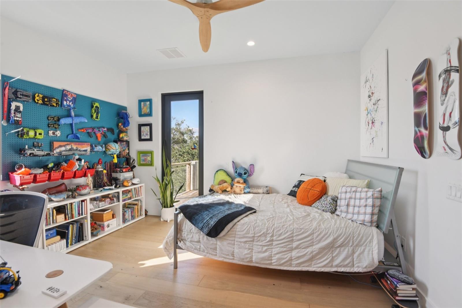 Image 42 of 67 For 4828 Flamingo Road