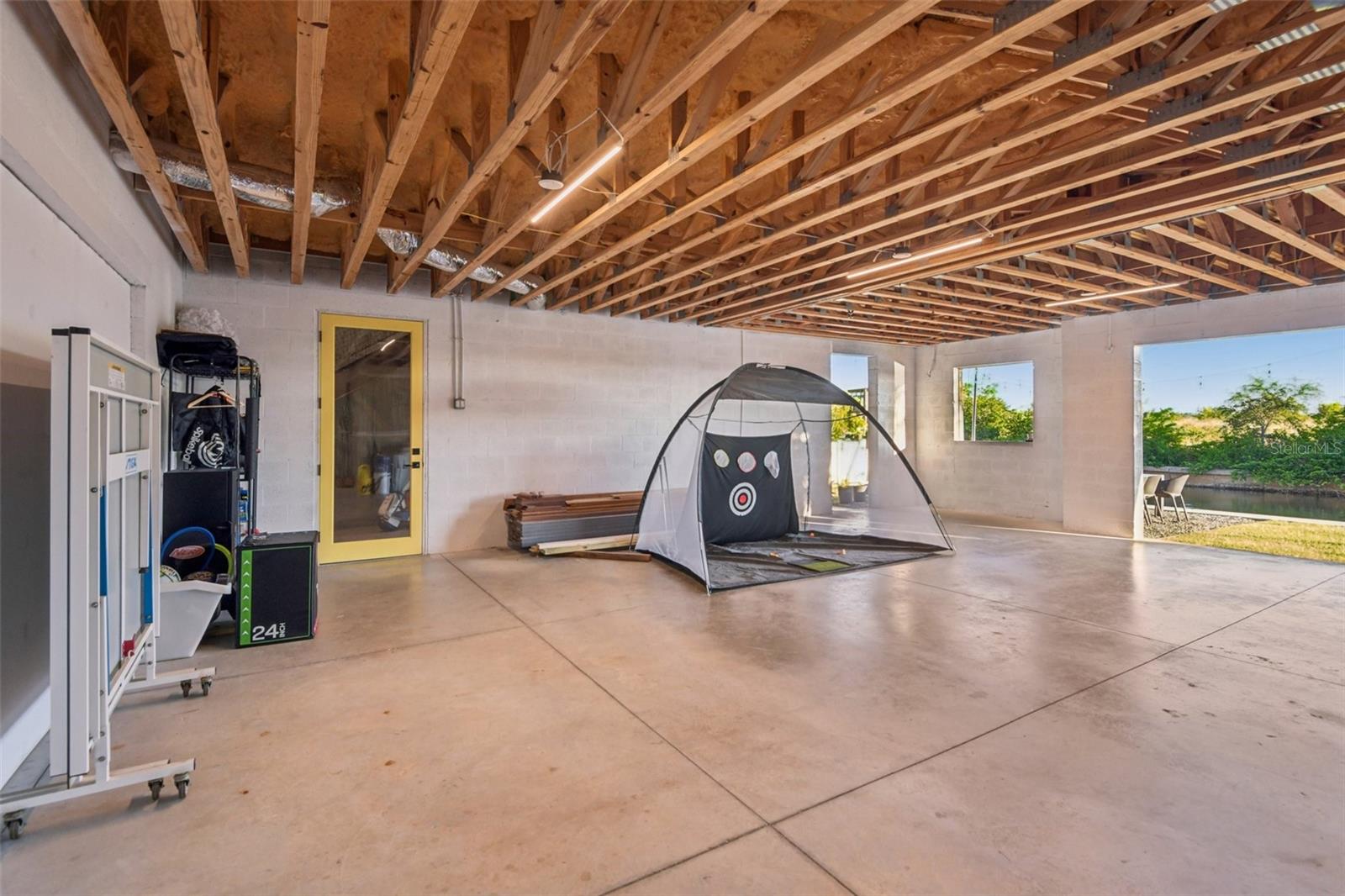 Image 53 of 67 For 4828 Flamingo Road