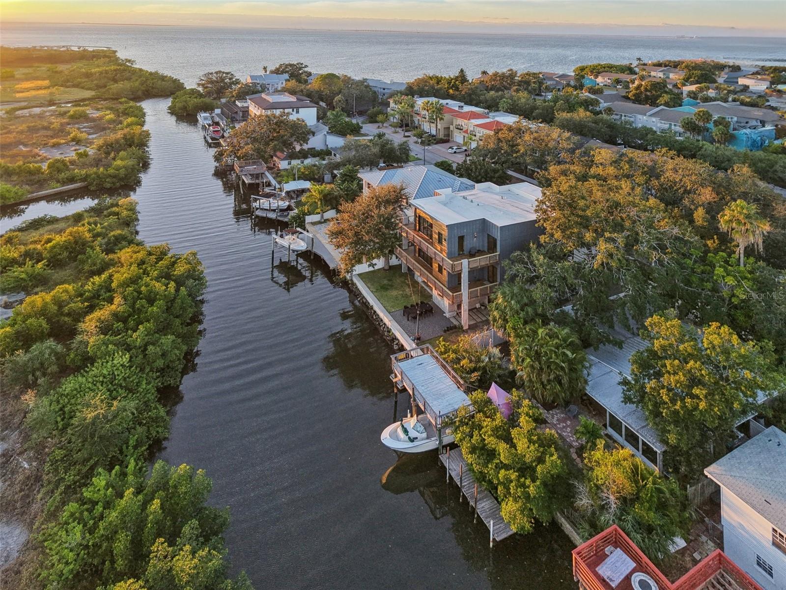 Image 60 of 67 For 4828 Flamingo Road