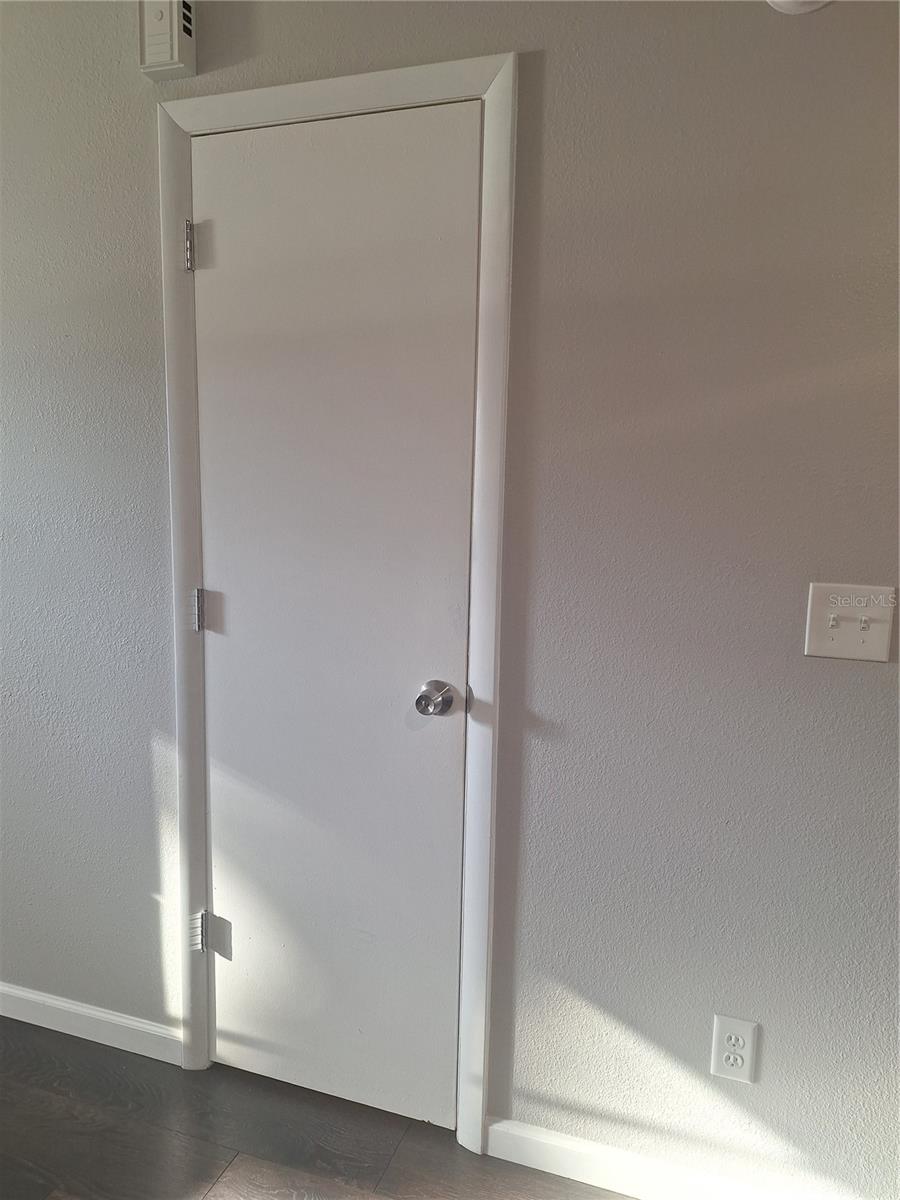 Image 11 of 40 For 3583 Whispering Oaks Lane 103