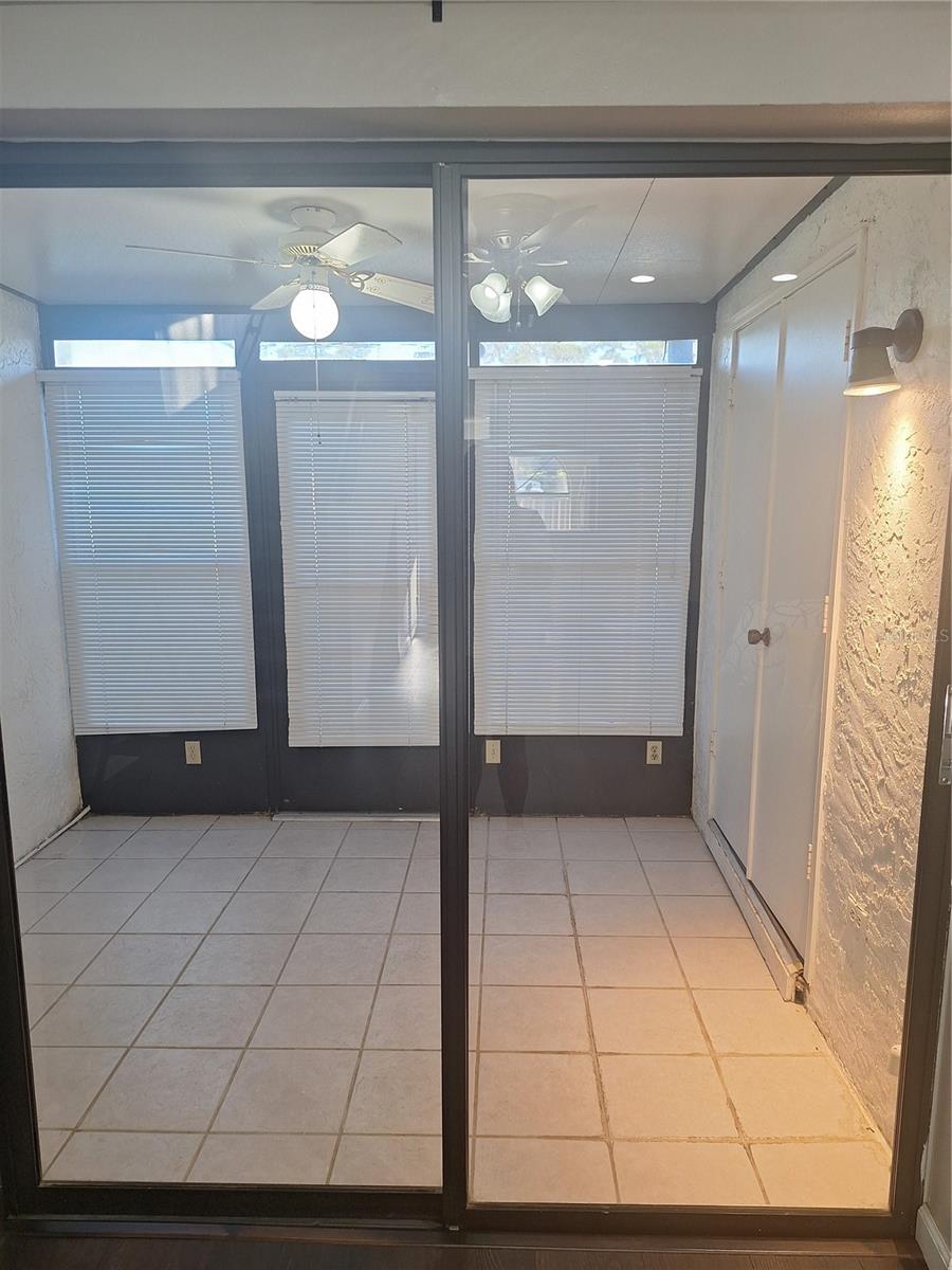 Image 17 of 40 For 3583 Whispering Oaks Lane 103