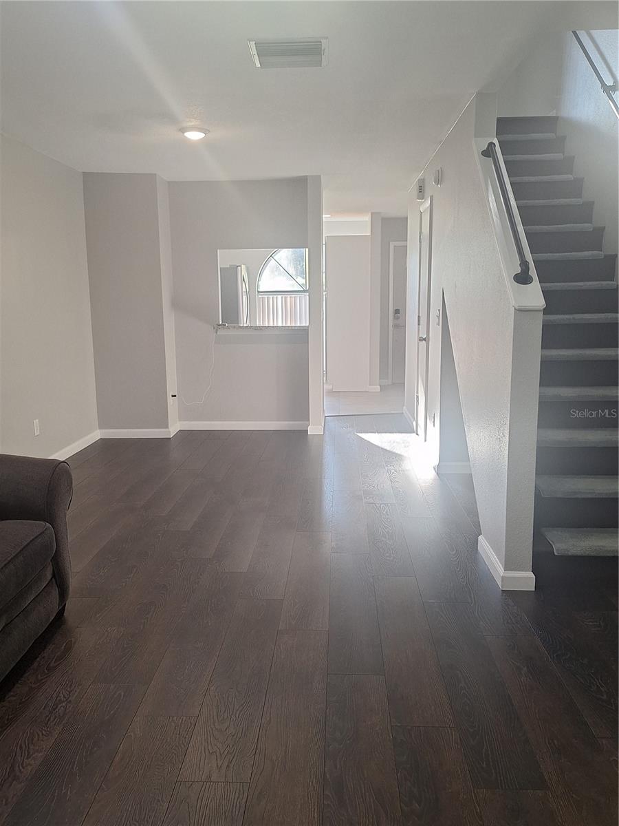 Image 21 of 40 For 3583 Whispering Oaks Lane 103