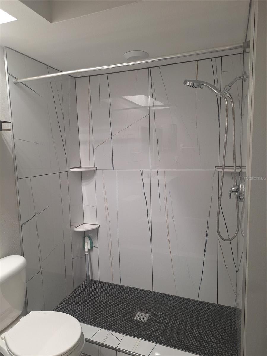 Image 40 of 40 For 3583 Whispering Oaks Lane 103