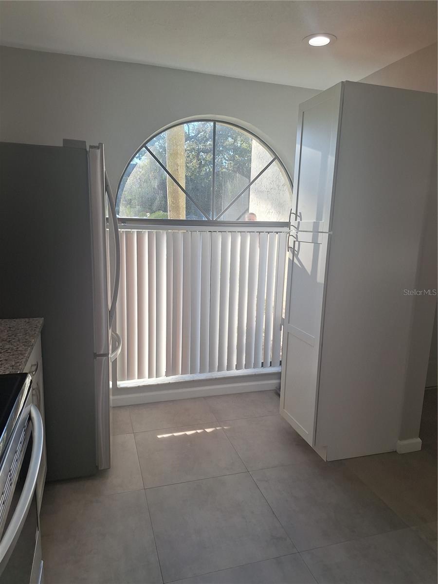 Image 8 of 40 For 3583 Whispering Oaks Lane 103