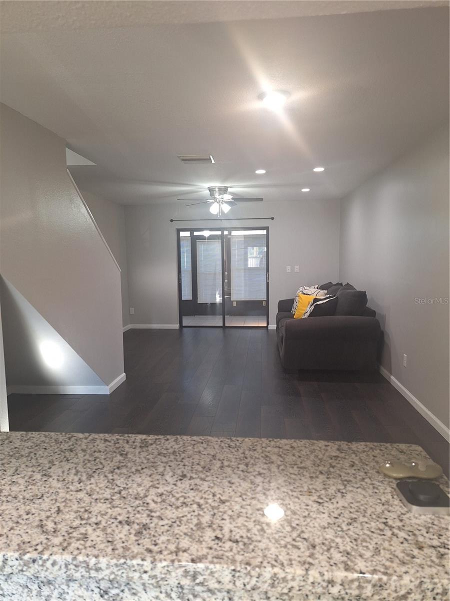 Image 9 of 40 For 3583 Whispering Oaks Lane 103