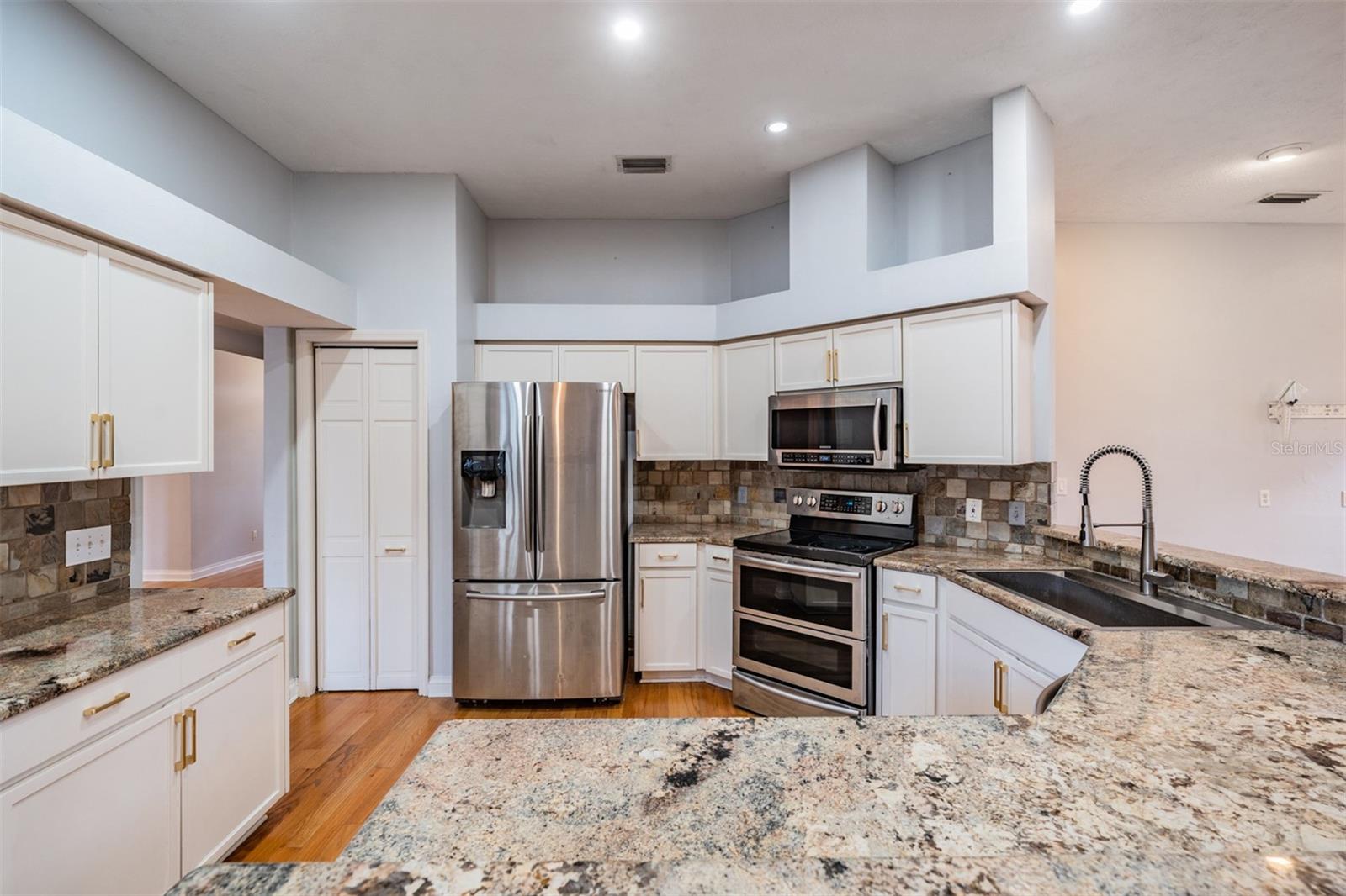 Image 11 of 46 For 2706 Bent Leaf Drive