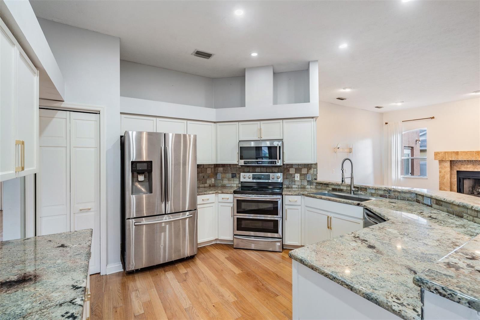 Image 12 of 46 For 2706 Bent Leaf Drive