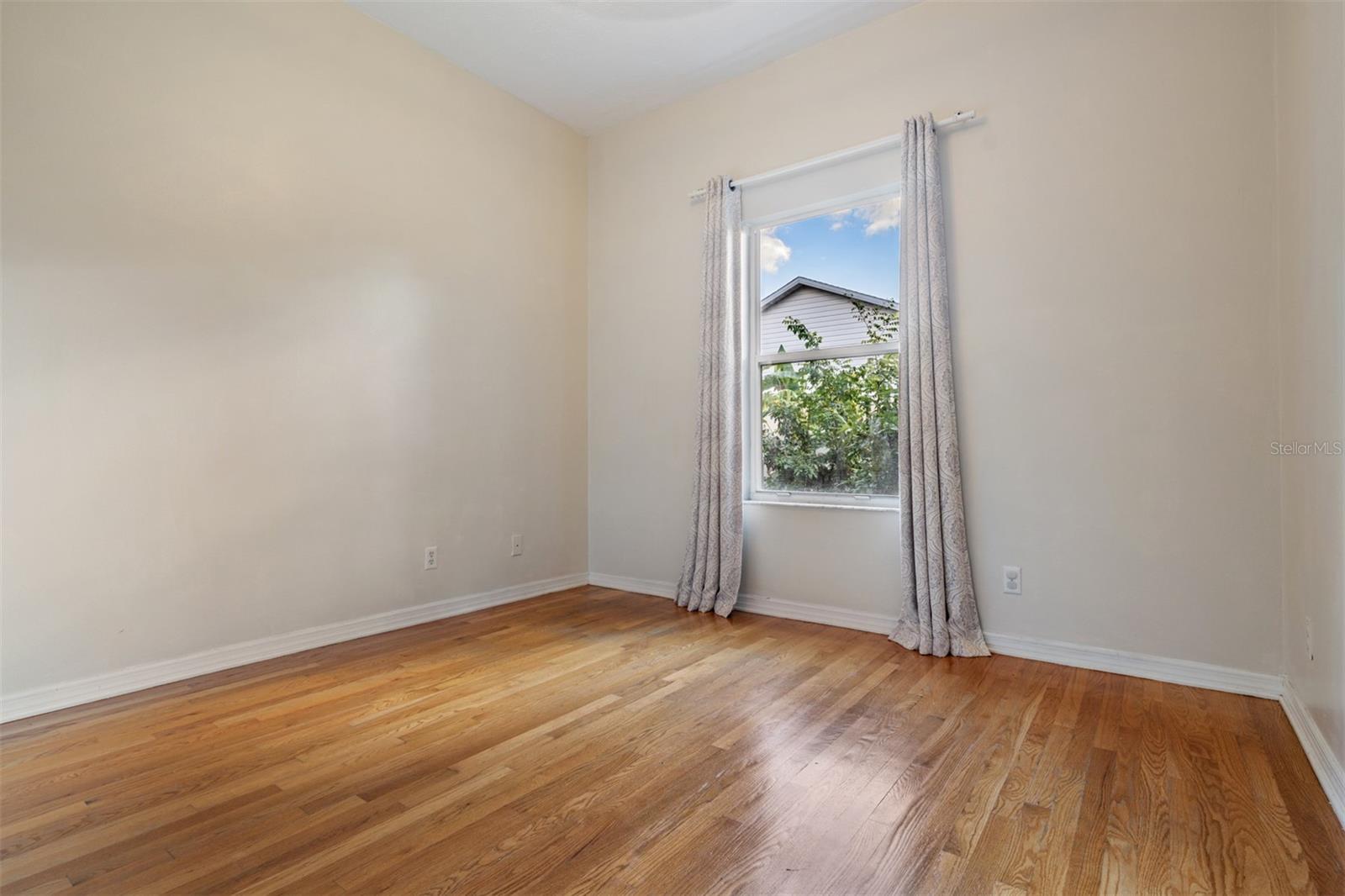 Image 32 of 46 For 2706 Bent Leaf Drive