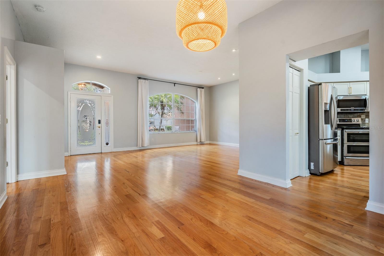 Image 8 of 46 For 2706 Bent Leaf Drive