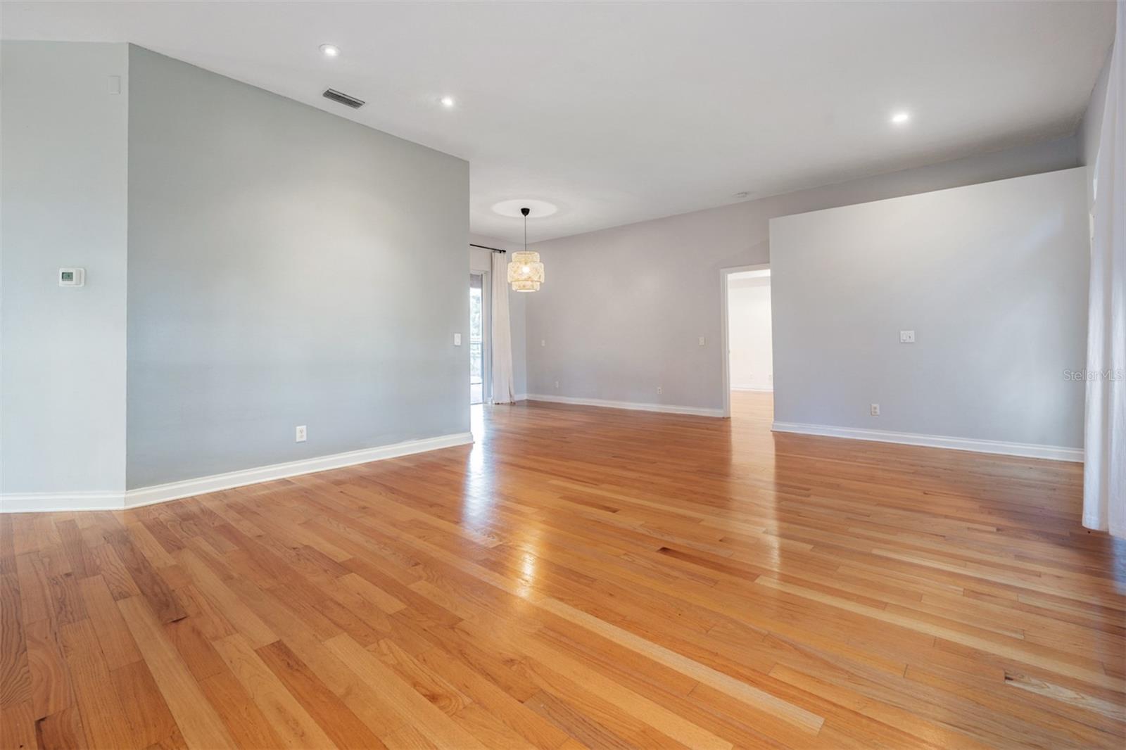 Image 9 of 46 For 2706 Bent Leaf Drive