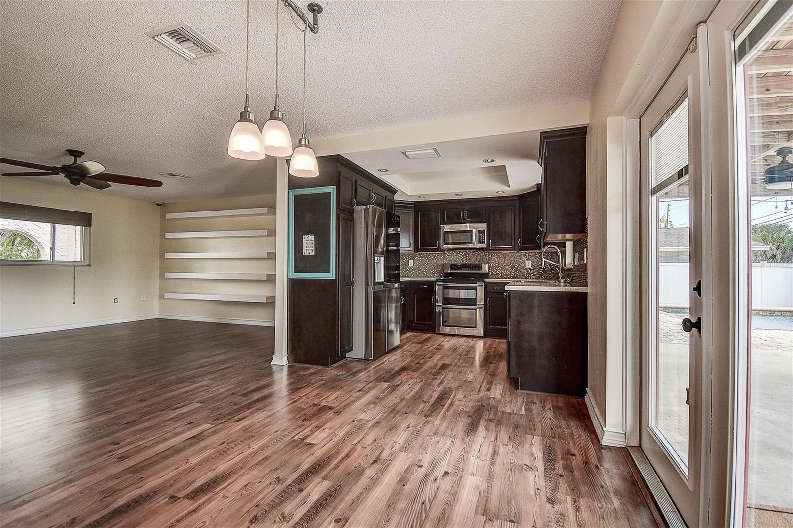 Image 10 of 48 For 600 91st Avenue N