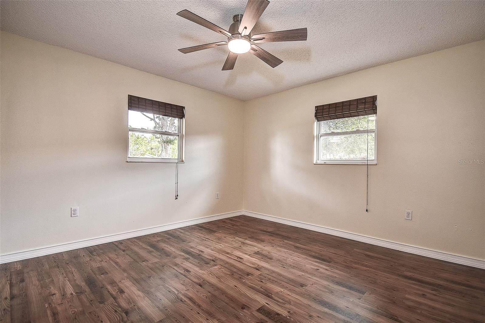 Image 20 of 48 For 600 91st Avenue N